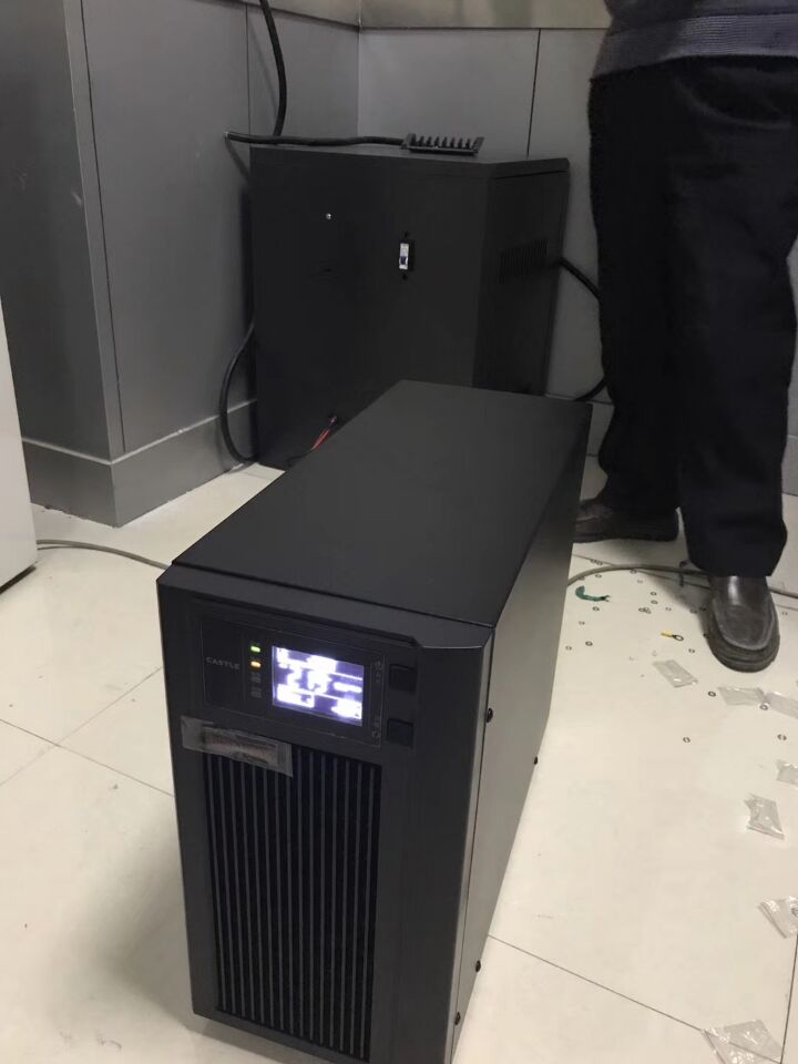 山特C6KS 6kVA不間斷電源 企業(yè)級(jí)可靠供電解決方案
